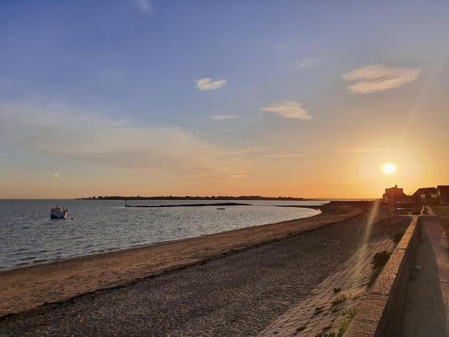 Jaywick SandsThe Tiny Sea Gemアパートメント エクステリア 写真